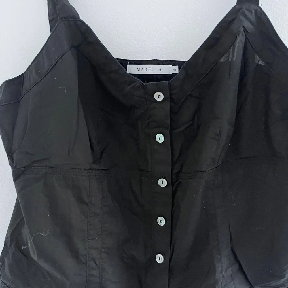 Marella basic basic bottom up black crop top
Size large - Picture 2 of 6